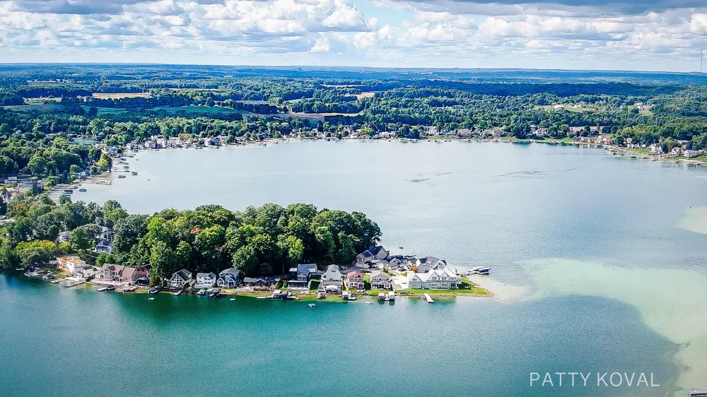 446 Bayview Court Leighton Township, MI 49316