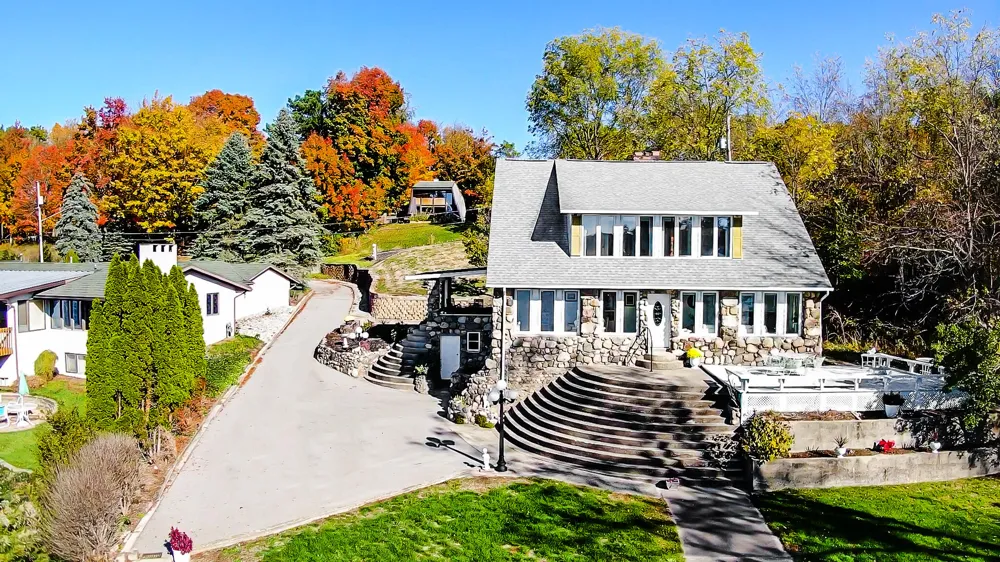446 Bayview Court Leighton Township, MI 49316