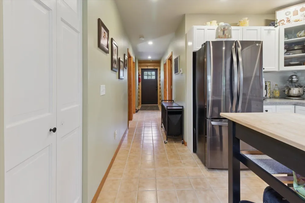 1510 Luce Court Alma City, MI 48801