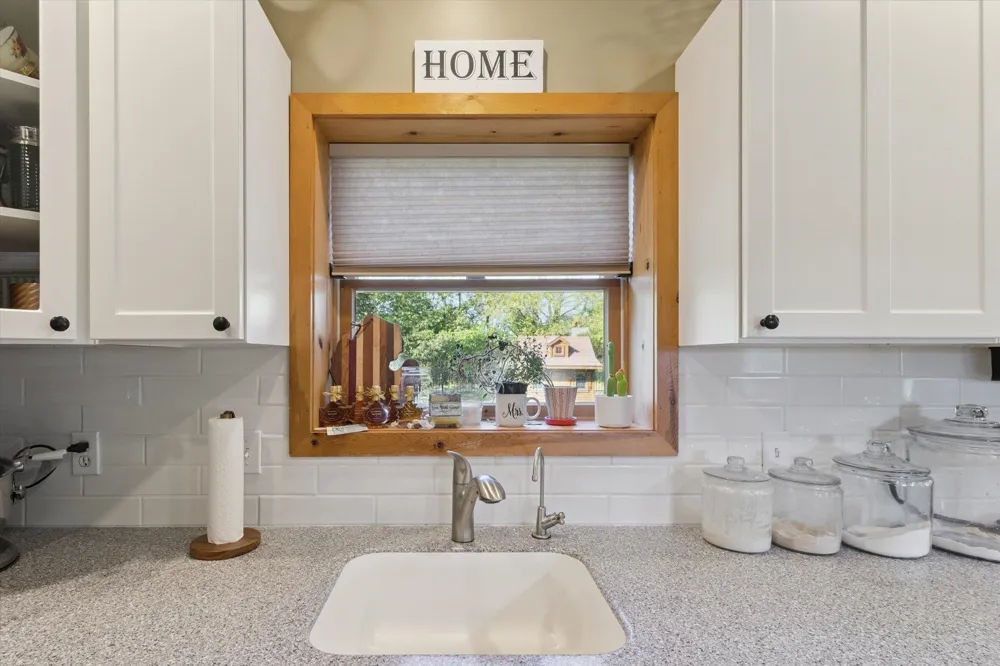1510 Luce Court Alma City, MI 48801