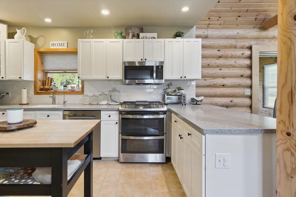 1510 Luce Court Alma City, MI 48801