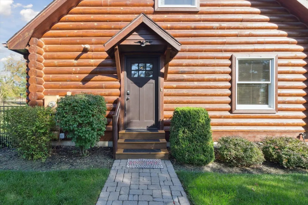 1510 Luce Court Alma City, MI 48801