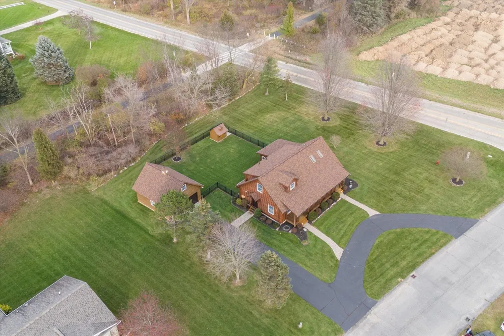 1510 Luce Court Alma City, MI 48801