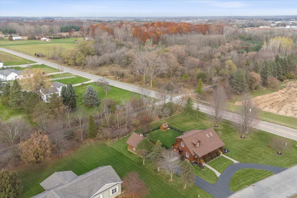 1510 Luce Court Alma City, MI 48801