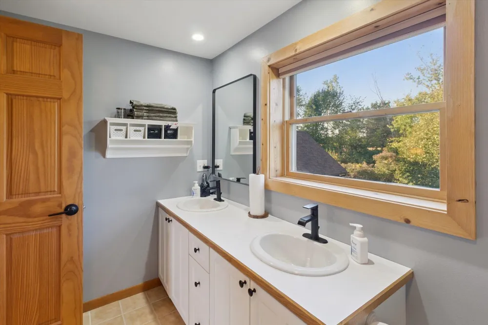 1510 Luce Court Alma City, MI 48801