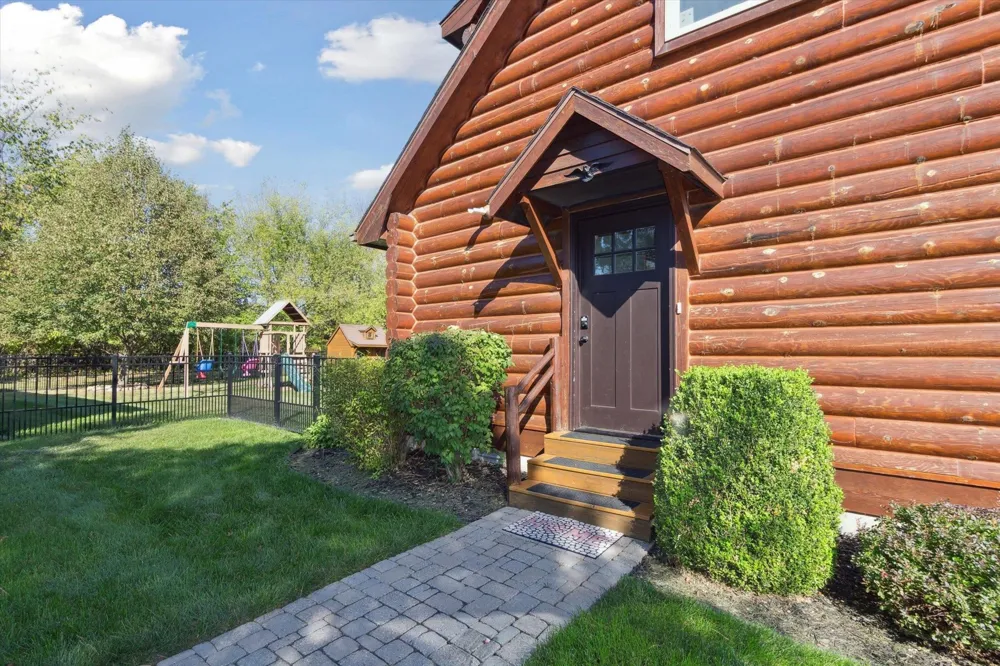 1510 Luce Court Alma City, MI 48801