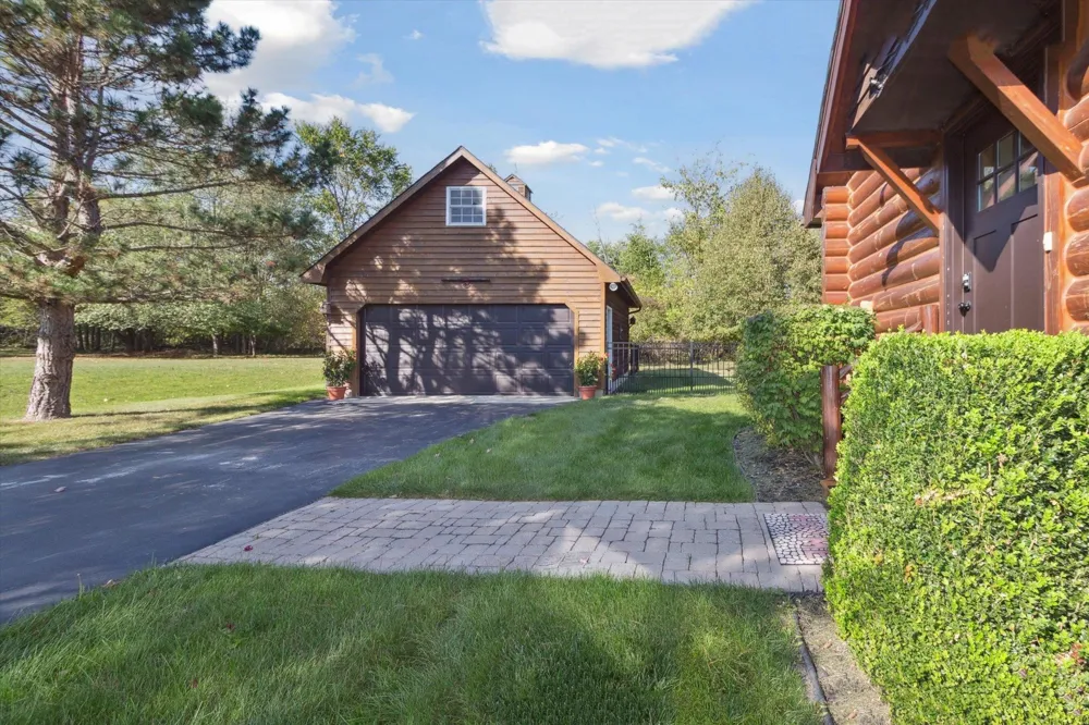 1510 Luce Court Alma City, MI 48801