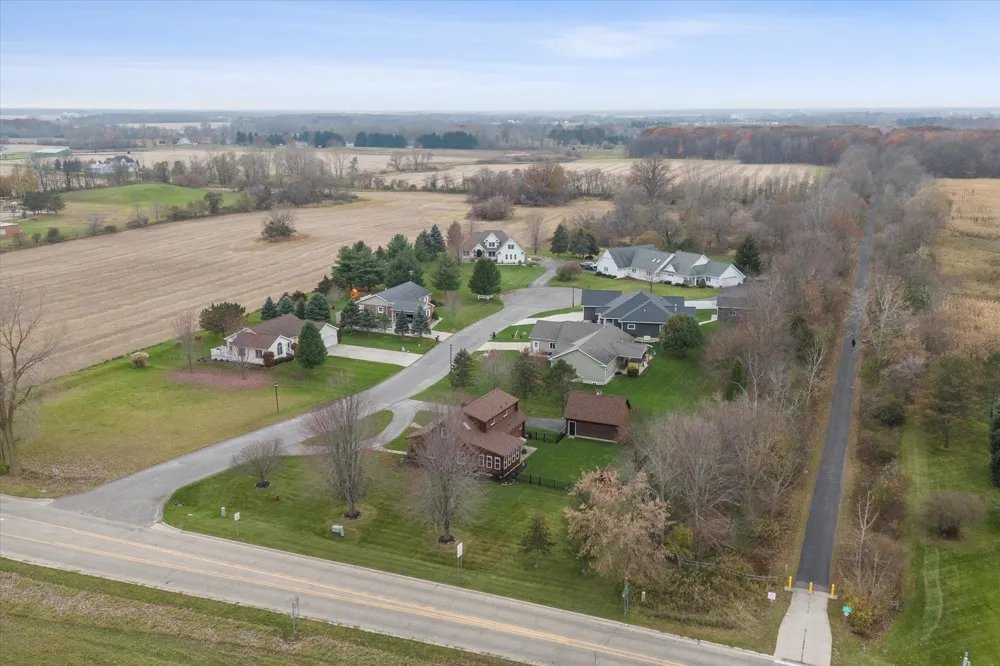 1510 Luce Court Alma City, MI 48801
