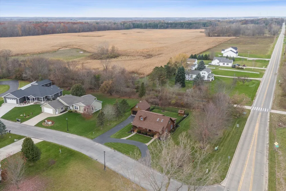1510 Luce Court Alma City, MI 48801