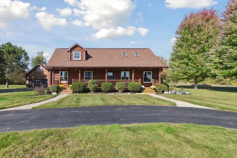 1510 Luce Court Alma City, MI 48801