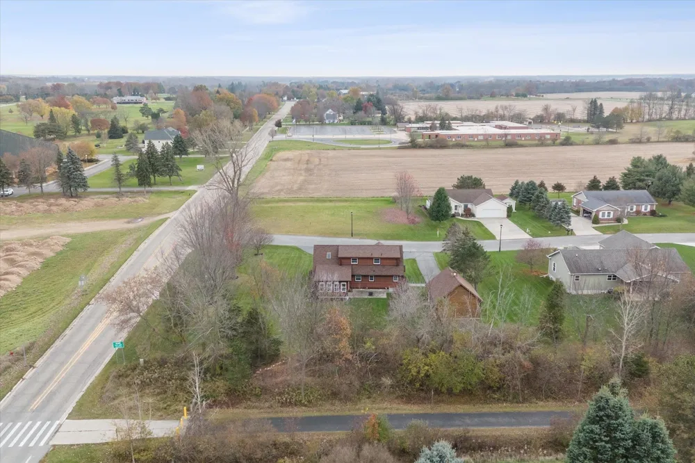 1510 Luce Court Alma City, MI 48801