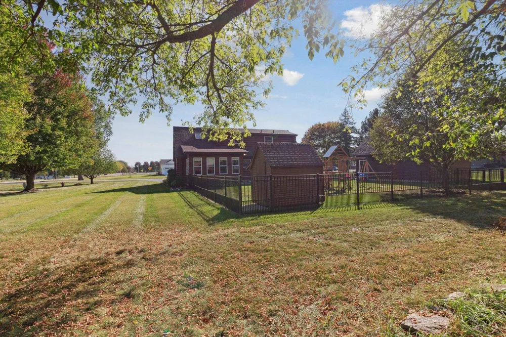 1510 Luce Court Alma City, MI 48801