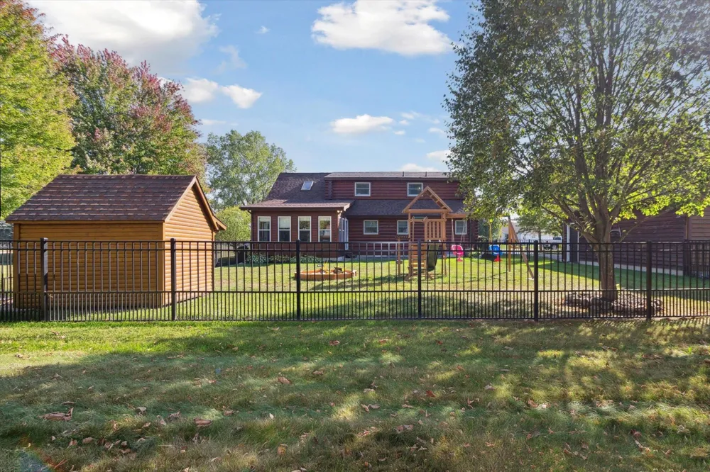 1510 Luce Court Alma City, MI 48801