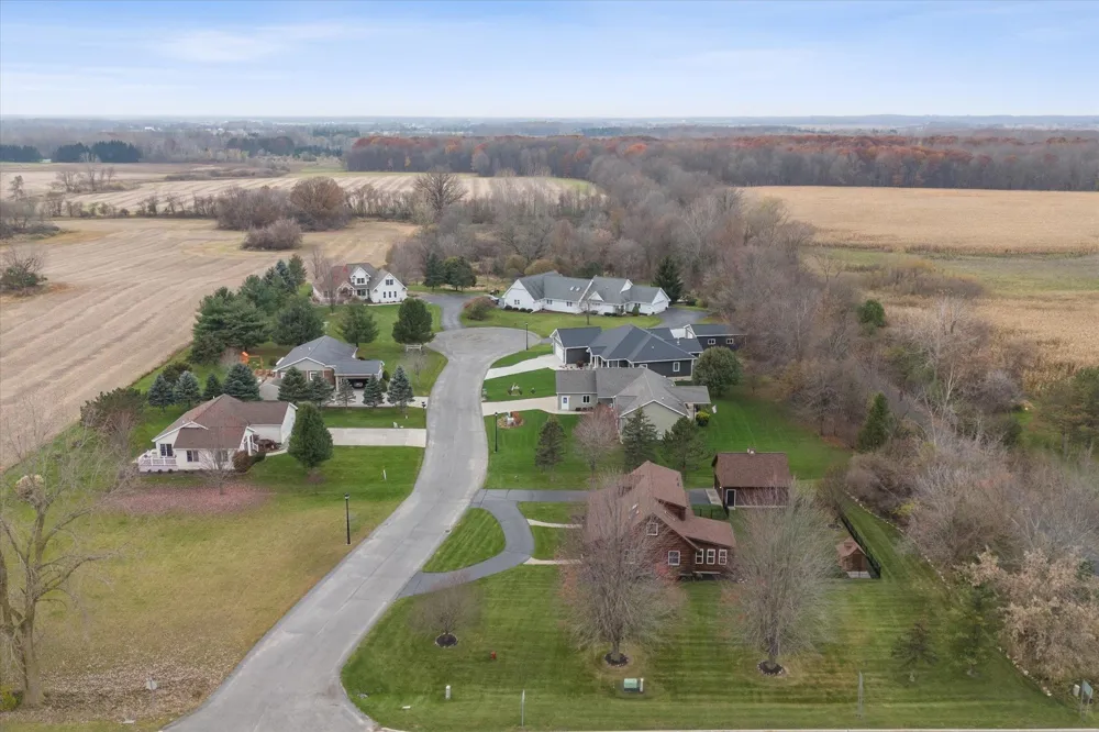 1510 Luce Court Alma City, MI 48801