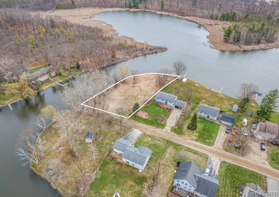 4886 Harding Avenue Independence Charter Township, MI 48346