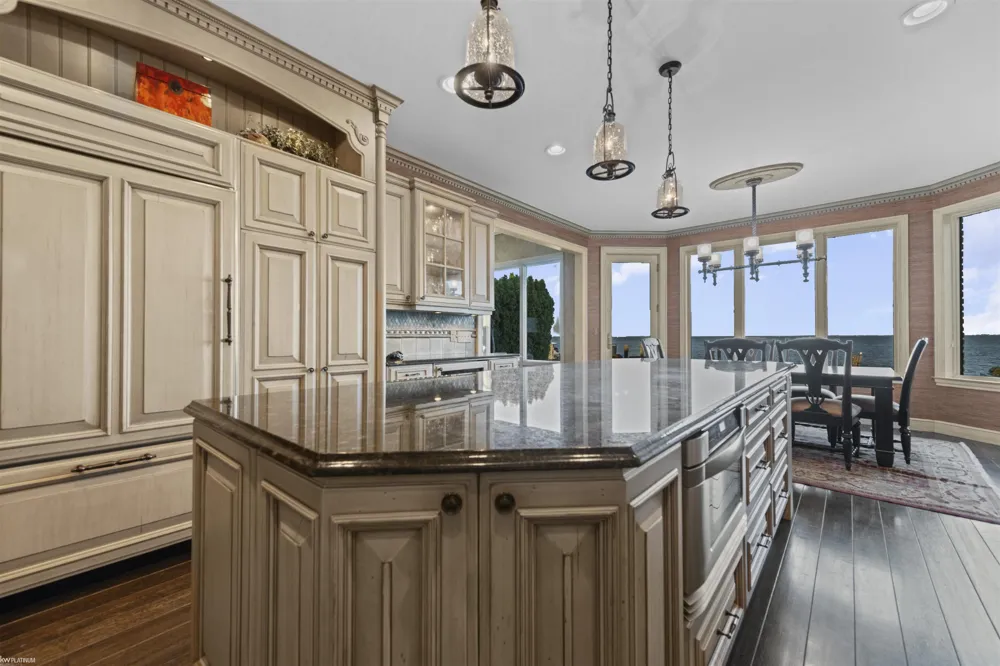 38128 Lakeshore Drive Harrison Charter Township, MI 48045