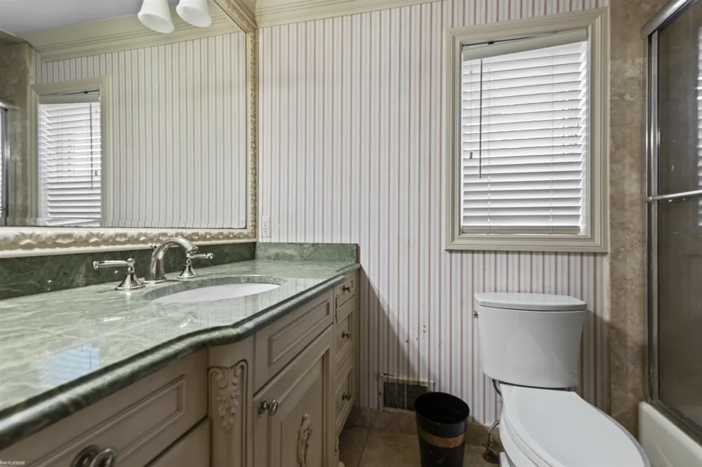 38128 Lakeshore Drive Harrison Charter Township, MI 48045