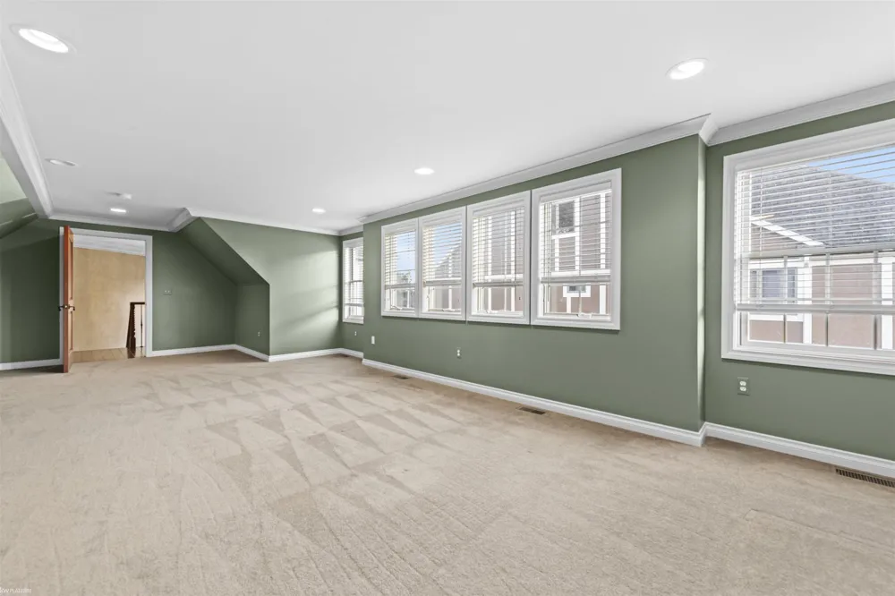 38128 Lakeshore Drive Harrison Charter Township, MI 48045