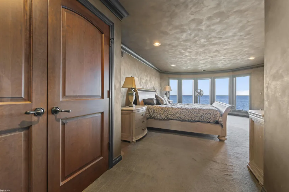 38128 Lakeshore Drive Harrison Charter Township, MI 48045