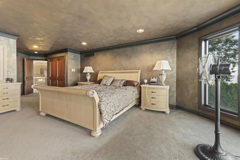 38128 Lakeshore Drive Harrison Charter Township, MI 48045