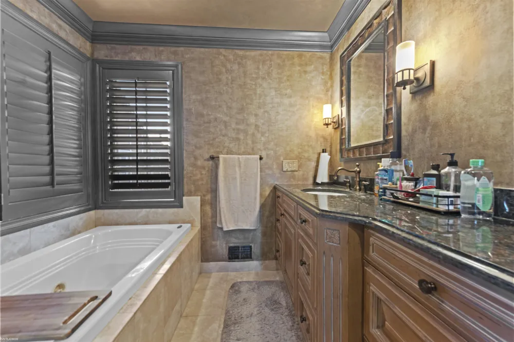38128 Lakeshore Drive Harrison Charter Township, MI 48045