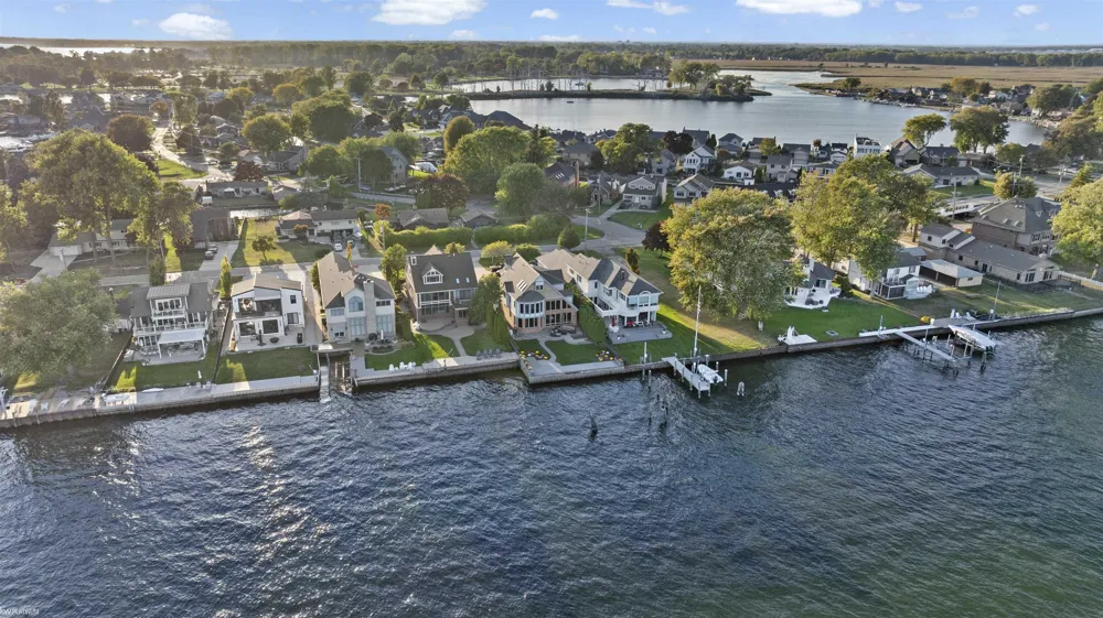 38128 Lakeshore Drive Harrison Charter Township, MI 48045