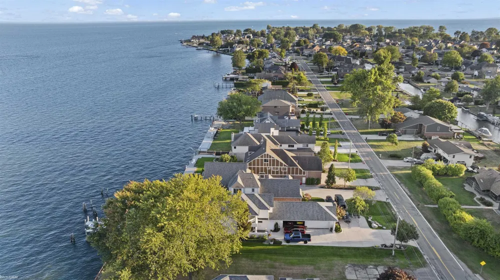 38128 Lakeshore Drive Harrison Charter Township, MI 48045
