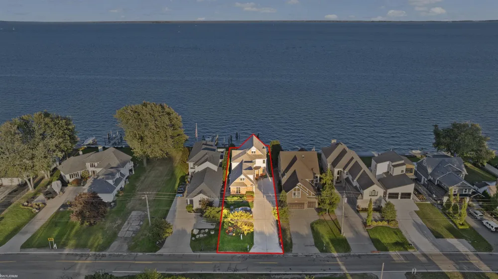 38128 Lakeshore Drive Harrison Charter Township, MI 48045