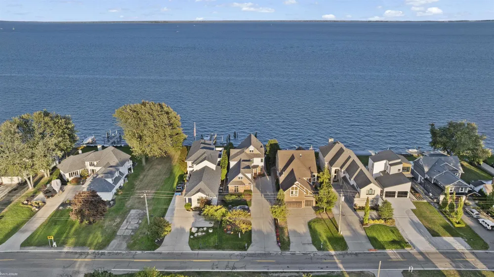38128 Lakeshore Drive Harrison Charter Township, MI 48045