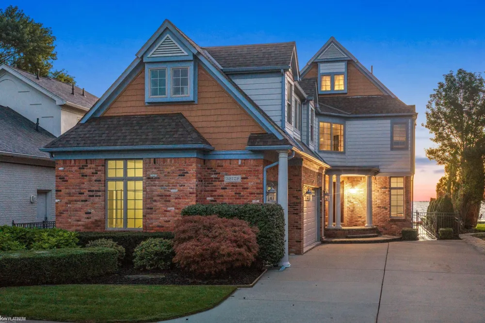 38128 Lakeshore Drive Harrison Charter Township, MI 48045