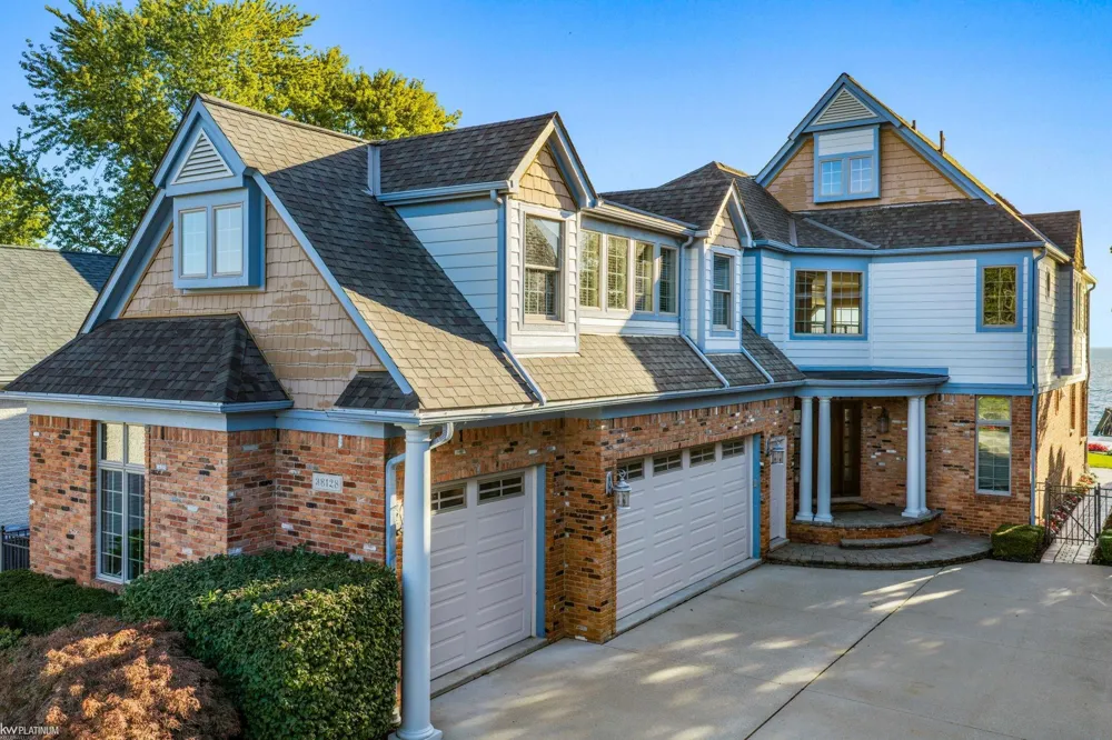 38128 Lakeshore Drive Harrison Charter Township, MI 48045