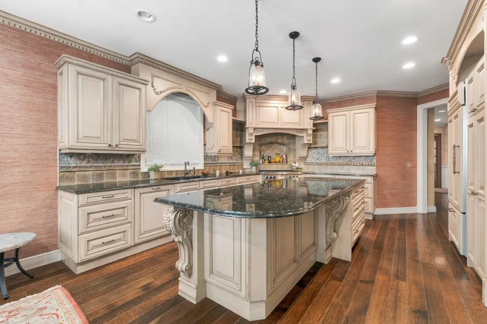 38128 Lakeshore Drive Harrison Charter Township, MI 48045