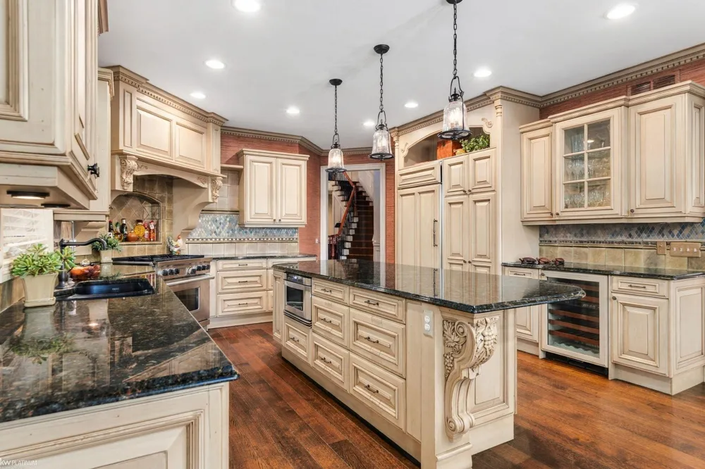 38128 Lakeshore Drive Harrison Charter Township, MI 48045