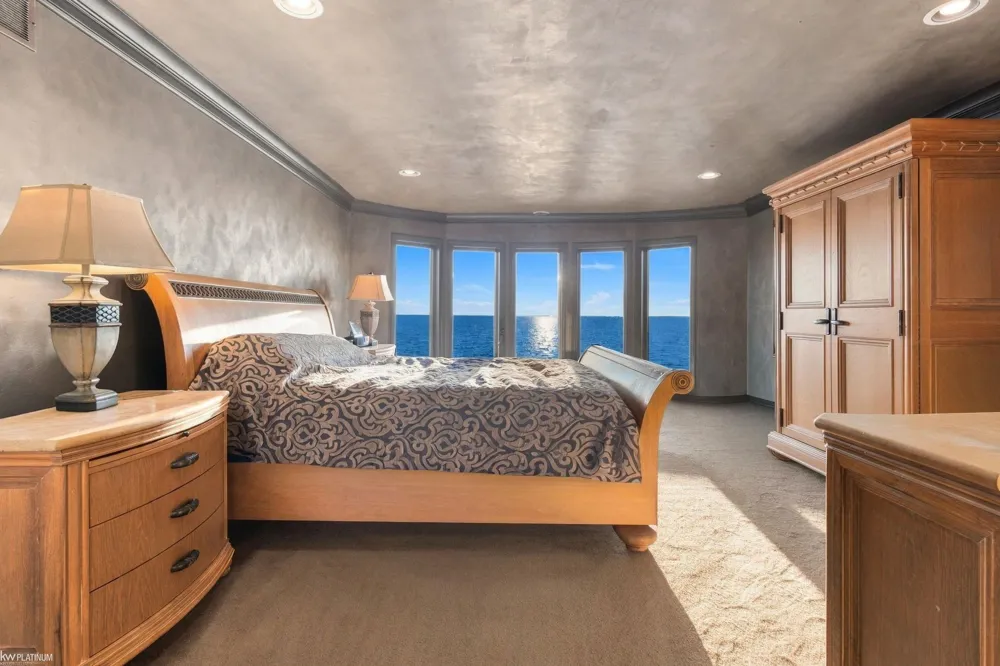 38128 Lakeshore Drive Harrison Charter Township, MI 48045