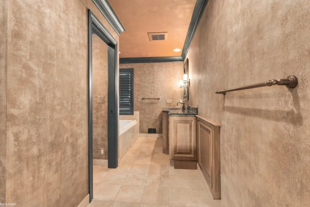 38128 Lakeshore Drive Harrison Charter Township, MI 48045