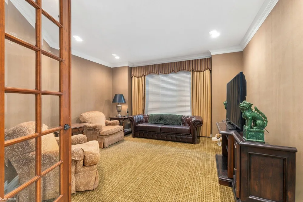 38128 Lakeshore Drive Harrison Charter Township, MI 48045