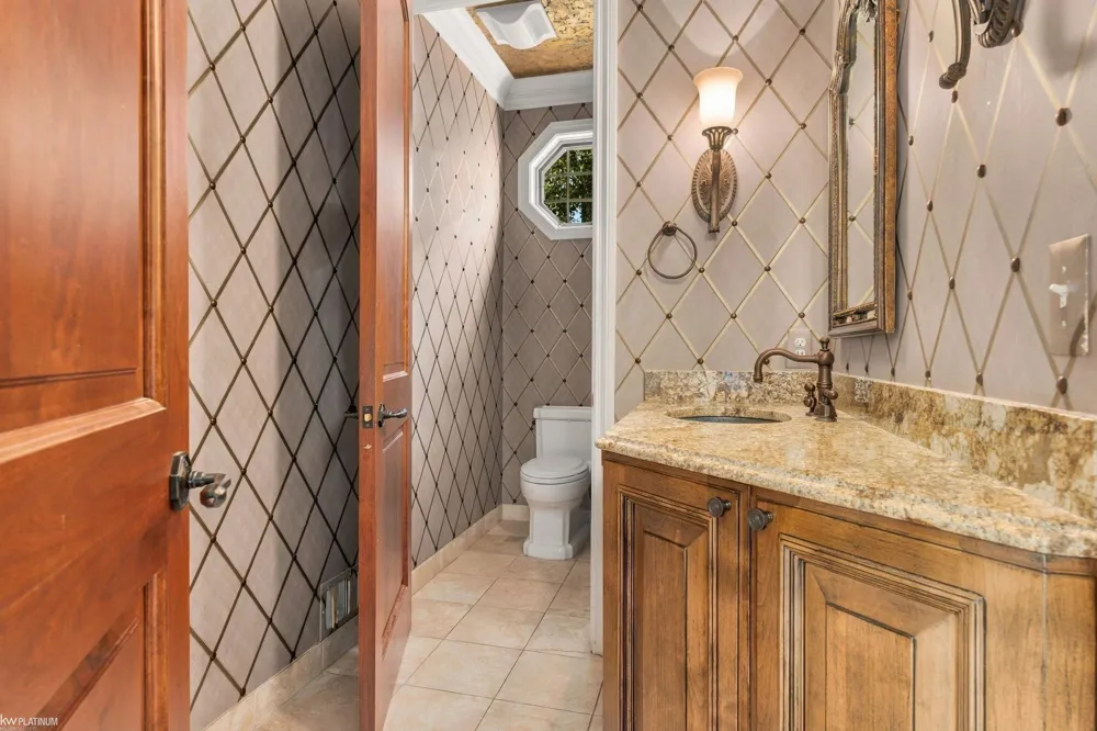 38128 Lakeshore Drive Harrison Charter Township, MI 48045