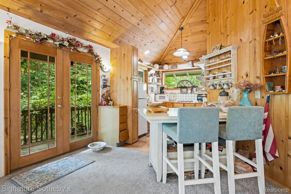 11436 Lakeview Road NE Kalkaska Township, MI 49646