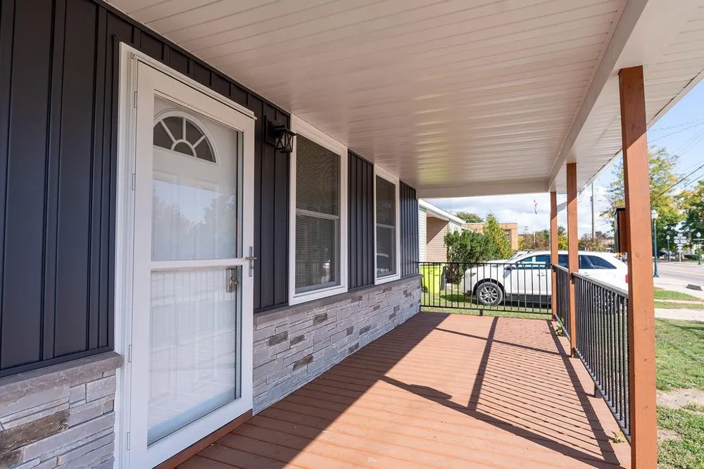 216 W Fifth Street Clare City, MI 48617