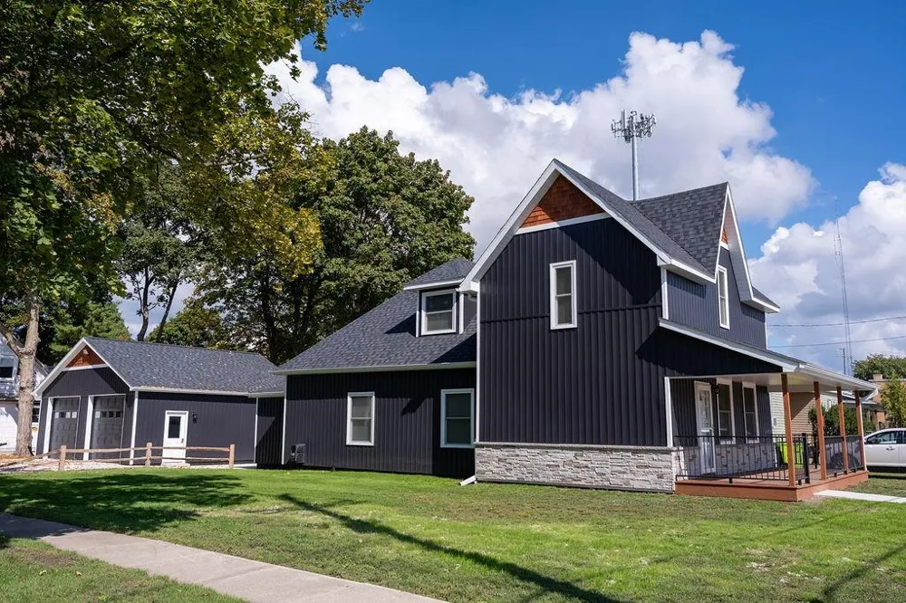 216 W Fifth Street Clare City, MI 48617