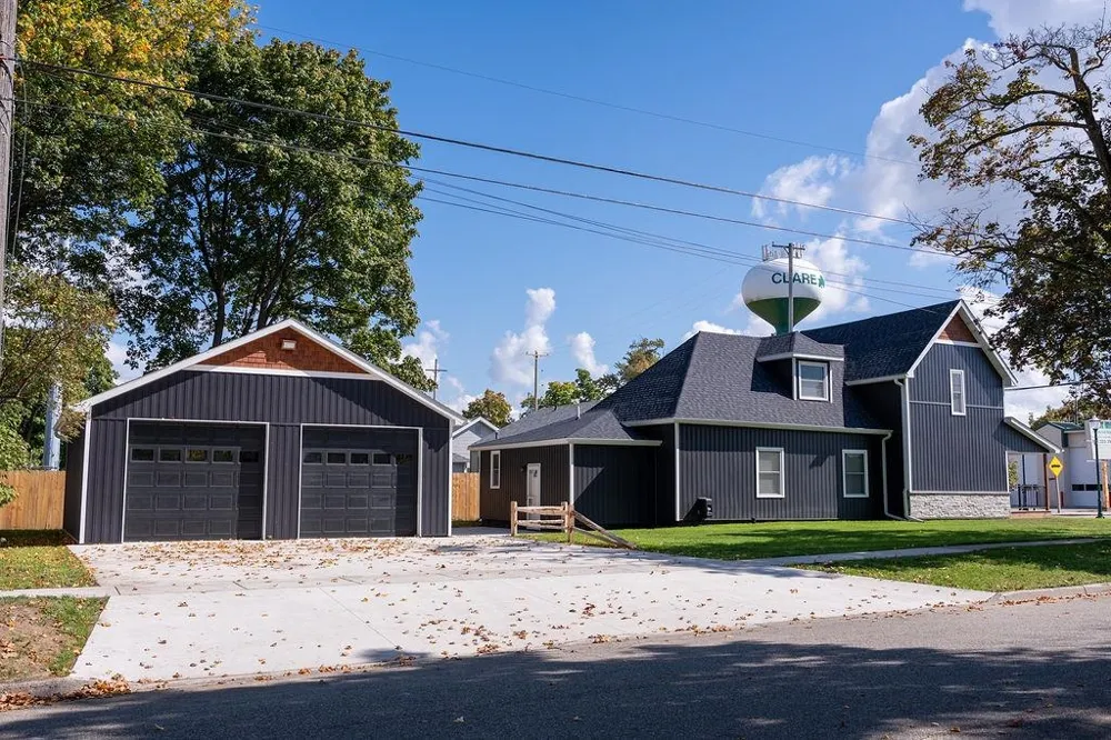 216 W Fifth Street Clare City, MI 48617