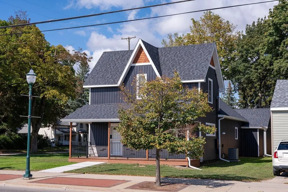 216 W Fifth Street Clare City, MI 48617