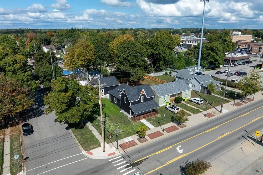 216 W Fifth Street Clare City, MI 48617