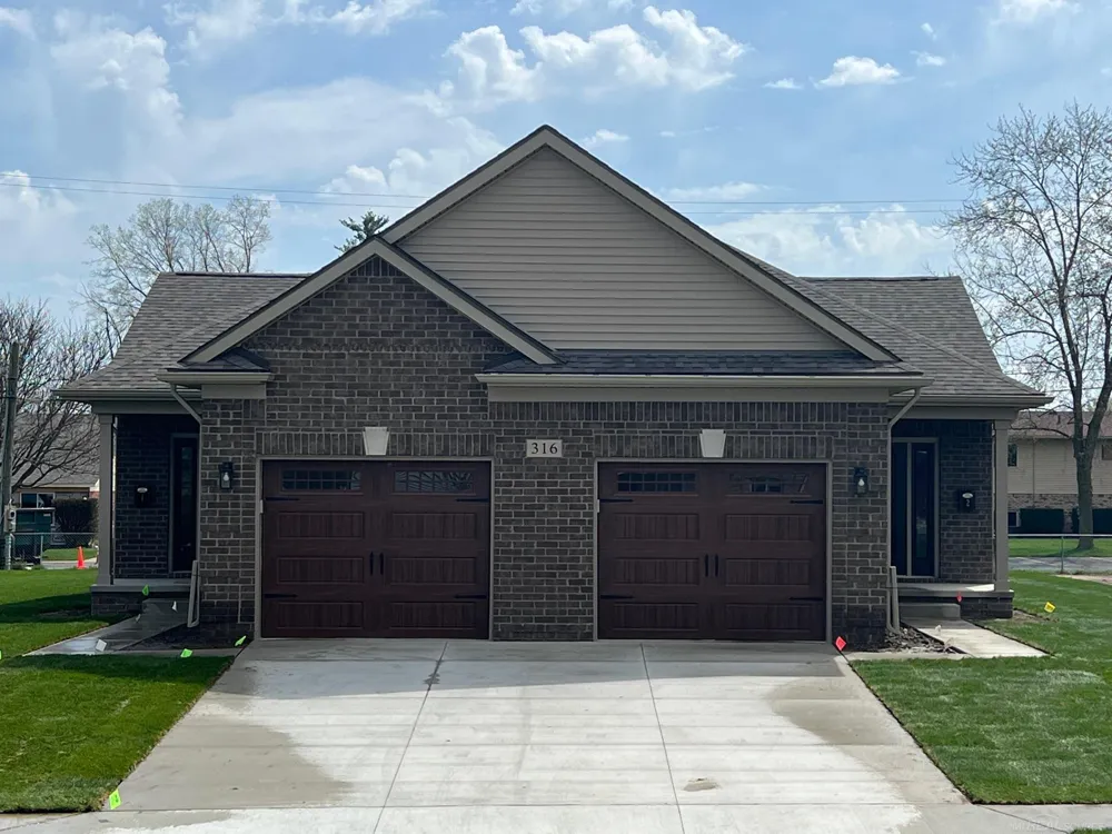 308 E Washington Street Romeo Village, MI 48065