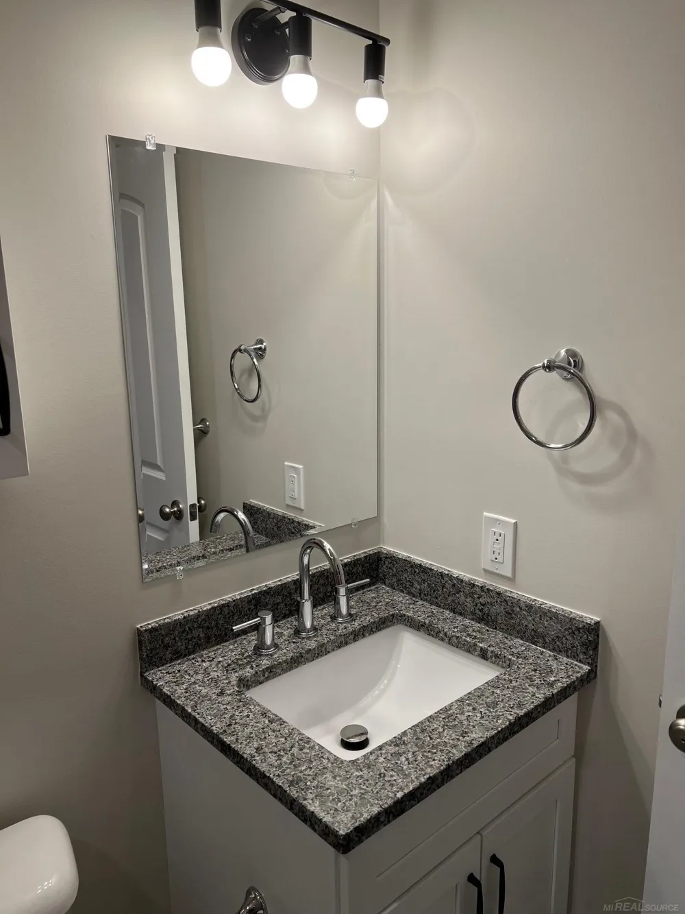 308 E Washington Street Romeo Village, MI 48065