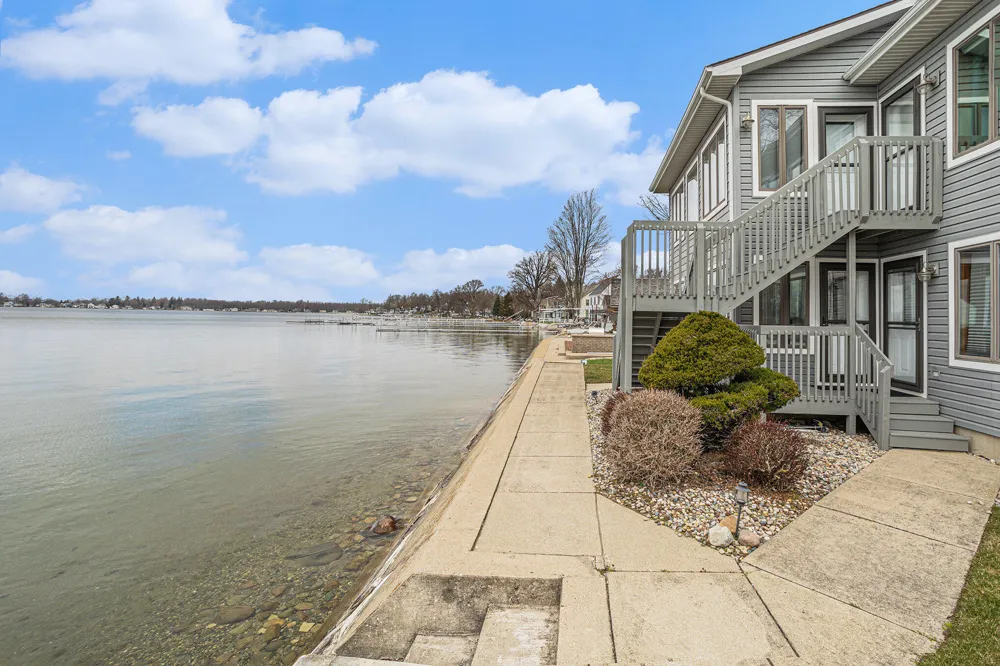 566 Lake Drive #A Ovid Township, MI 49036