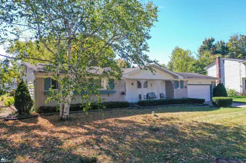 1203 Pickwick Place