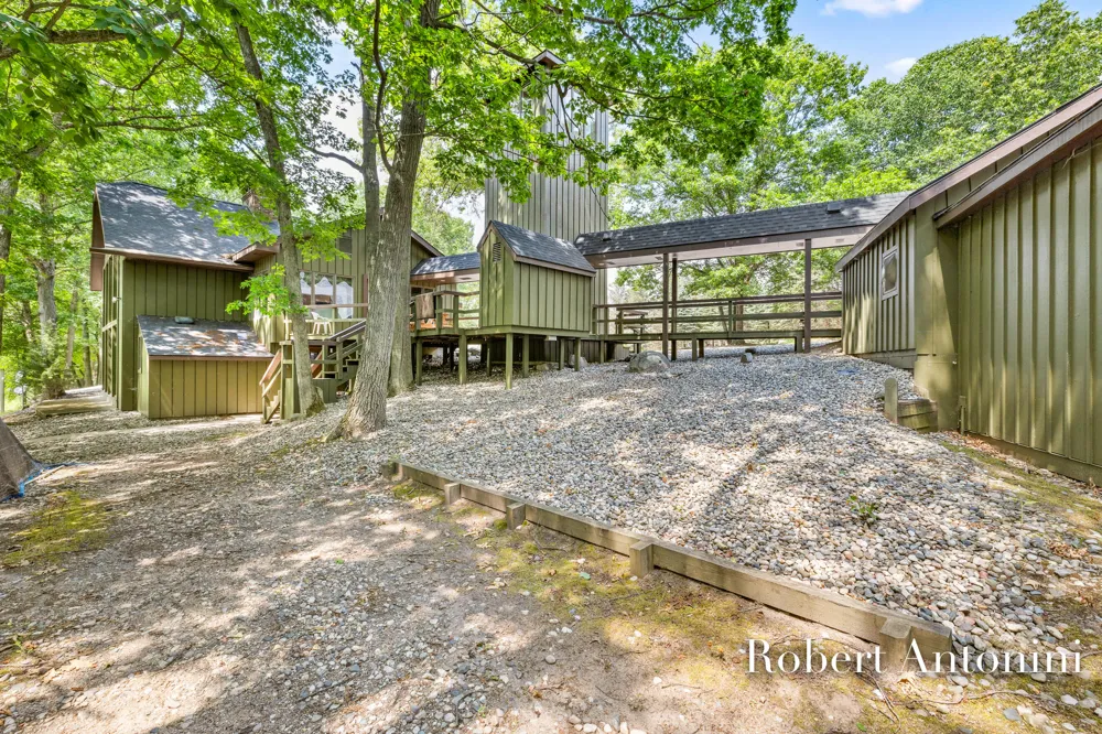 4751 S Johnson Road Montcalm Township, MI 49326
