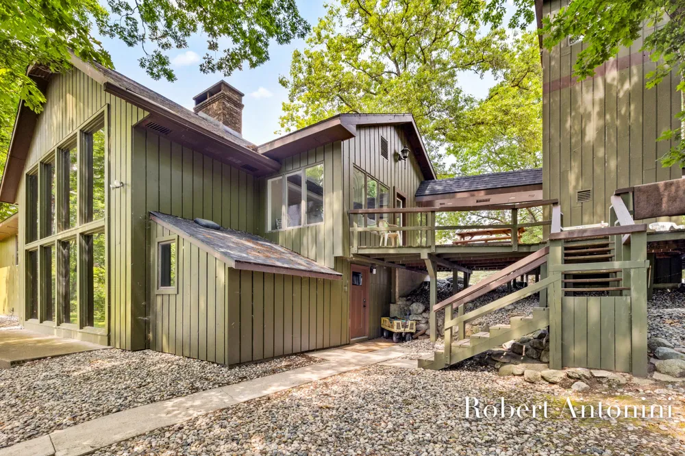 4751 S Johnson Road Montcalm Township, MI 49326