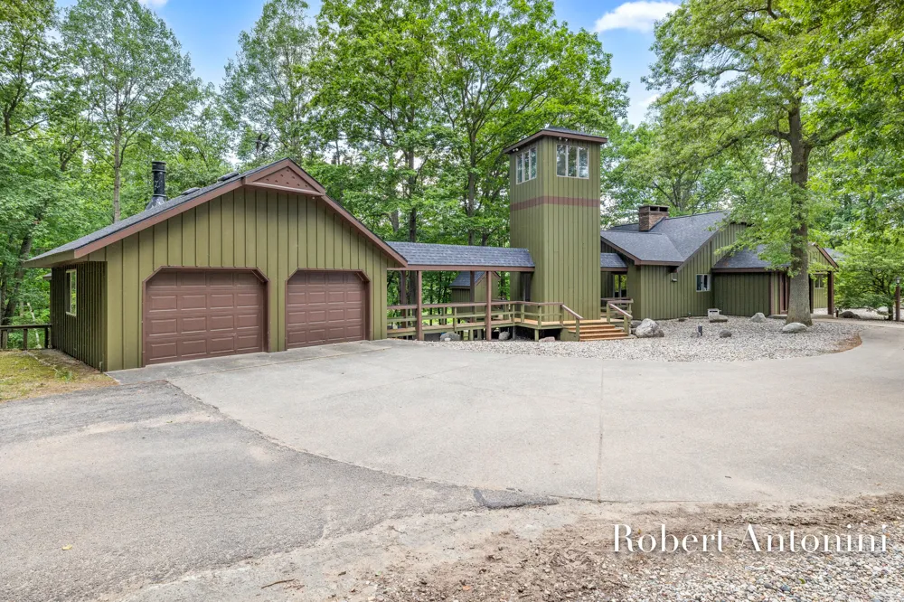 4751 S Johnson Road Montcalm Township, MI 49326